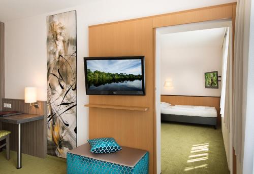 3 twin beds