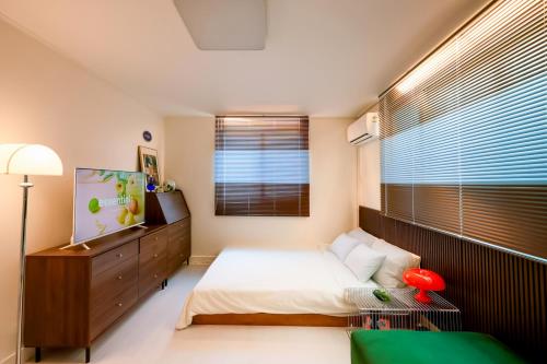 서울 Amsa Stay 강남역 코엑스몰 30분 잠실 롯데월드 20분 KSPO Dome 무료주차 암사종합시장 (Amsa Stay, 강남역 코엑스몰 30분, 잠실 롯데월드 20분, KSPO Dome, 사전예약시 무료주차, 아) 4성급 게스트하우스 스위트룸