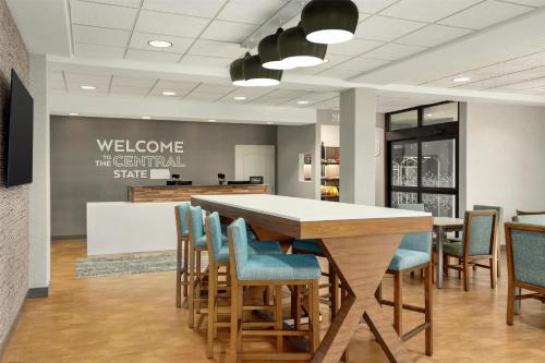 Hampton Inn by Hilton Derby Wichita Southeast - 로비