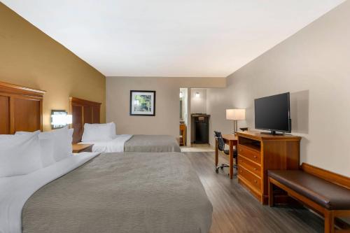 Quality Inn Lumberton - image 6