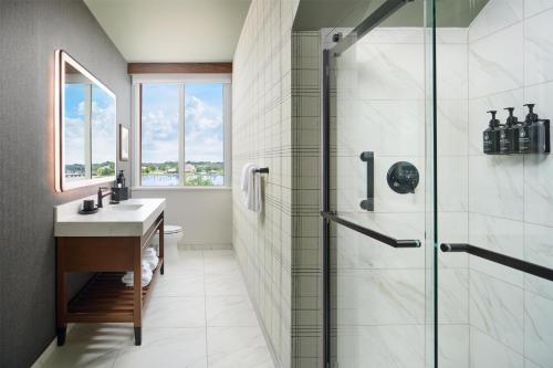 King Dormer Suite - Water View