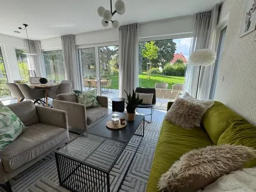ZugZuflucht-neues, modernes Ferienhaus in Freiberg, Deutschland