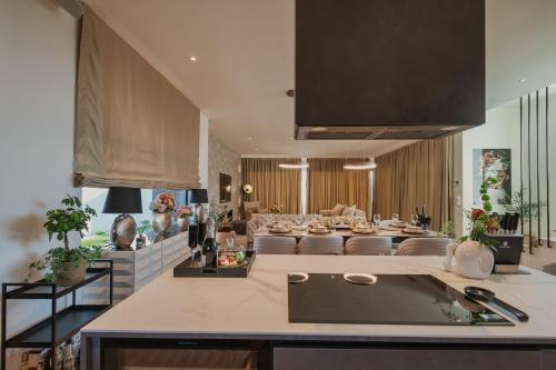 virtuve, Luxury Villa Kim Momjan - Happy Rentals in Momjan