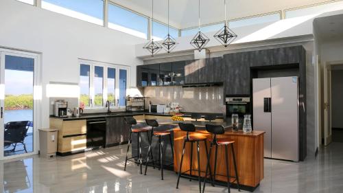 Lake Side Villa Naisoso in Naisoso Sziget