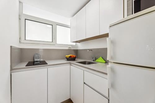 Apartamentos El Capricho - image 14