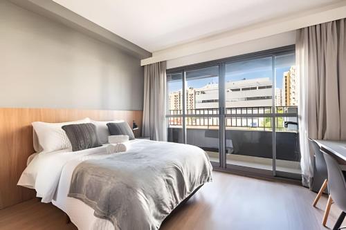BHaus Moema ON Maracatins - Studio Premium com Varanda - Porta anti-ruído - Academia - Lavanderia - Coworking - Sem Vaga - Próximo ao Metrô e Shopping Ibirapuera - mc35, São Paulo