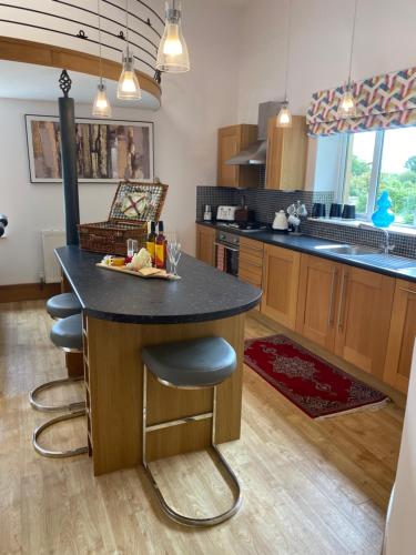 2 Bed Rural Retreat in Dorset Includes a private Hot Tub and cosy wood burner in Horton