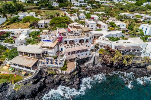 . Hotel Villaggio Stromboli - isola di Stromboli