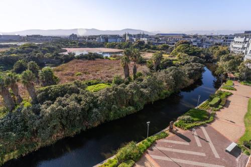 Waters Edge Apartments by Propr - image 14
