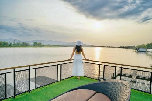 Blueskyraft Resort in Riverside