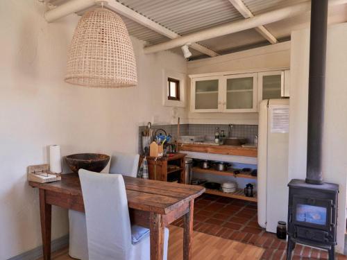 Konyha, Cedarpeak Mountain cottages in Porterville