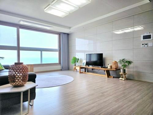 Sokcho Ocean view Doggebi House