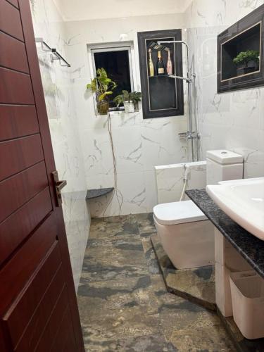 Taku Home Stay - image 2