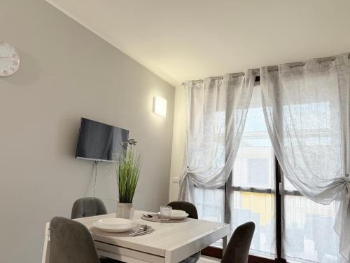 Deny & Carol's house - app. 33, Somma Lombardo (foto 8)