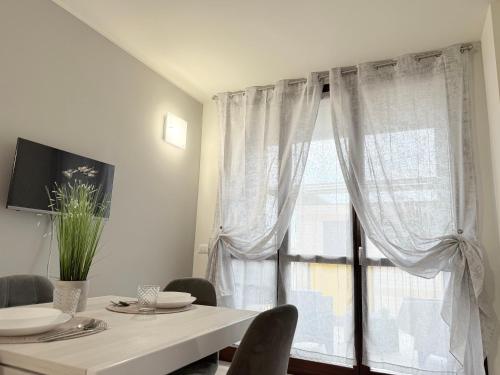 Deny & Carol's house - app. 33, Somma Lombardo (foto 2)