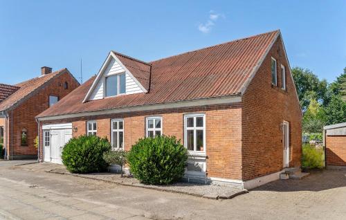 Lovely Home In Thyholm With Wifi