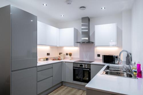 1 Bed Prime Jewellery Qtr - Walk to CBD and Metro, Birmingham (fotografie 3)