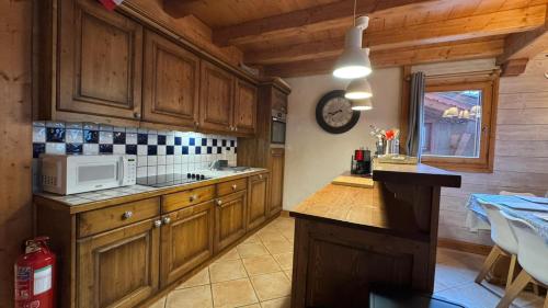 kuhinja, Chaleureux appartement 10pers Sainte-Foy-Station in Station Sainte-Foy