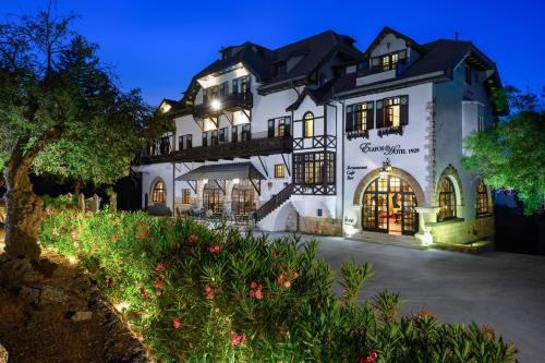 Elafos Hotel - 숙소 외관