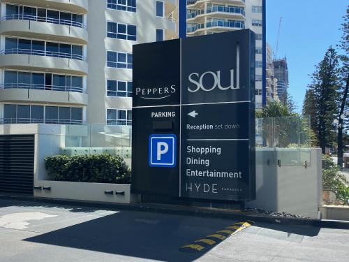 Beachfront Luxury in Soul Surfers Paradise 9th - Tap to explore photos