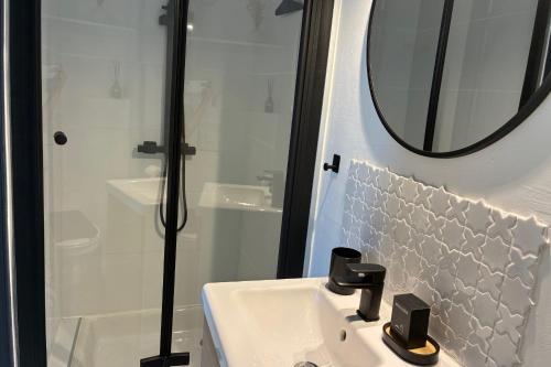 Bright studio with rooftop view of Toulouse AC, Tuluza (zdjęcie 8)