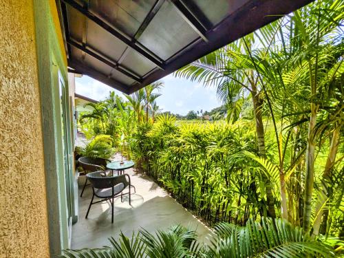 Ha Sip Ha Villa Rooms - by KohChangVillas - 정원