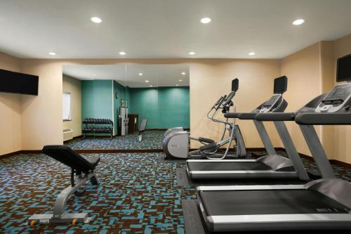 Fairfield Inn & Suites Lansing West - image 13