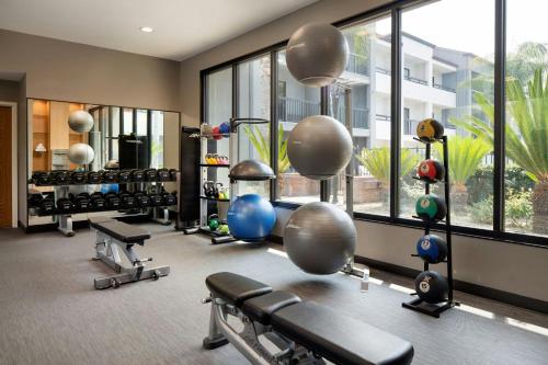 Courtyard by Marriott Fresno - image 14