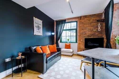 Converted Mill, Stylish Apartment in Castlefield, Manchester