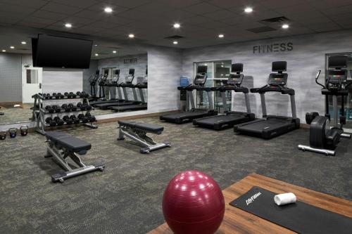 Fairfield Inn & Suites by Marriott Virginia Beach/Norfolk Airport - image 6