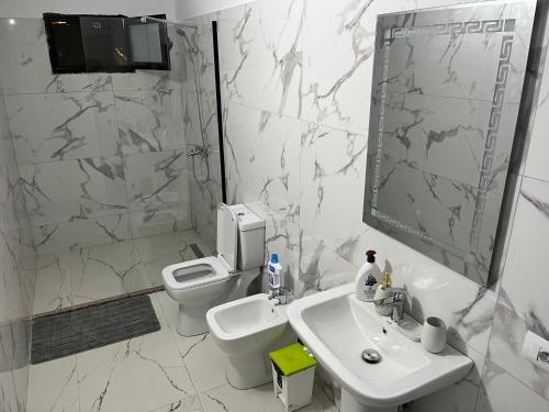 Lotta Apartment - image 4