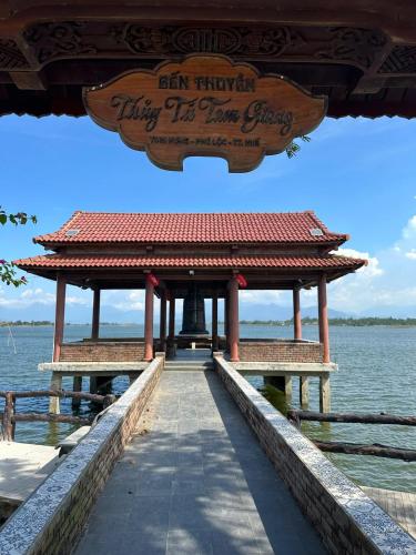 Temple Stay - Diem Phung Pagoda - Hue