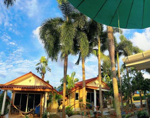 Sanuk bungalows - 숙소 외관
