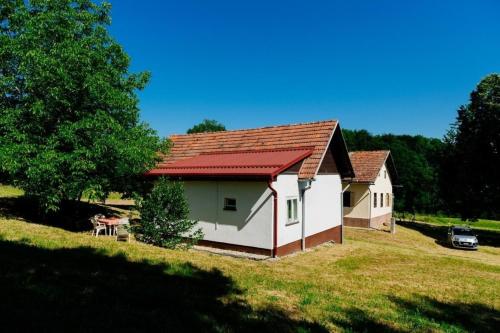 Ruhig gelegenes Ferienhaus für erholsamen Urlaub auf dem Land inmitten der Thermenregion Sloweniens