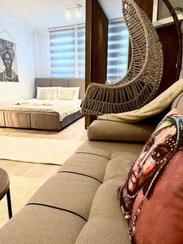 MyPlace Studio Central Prishtina – khách sạn tại Aktash