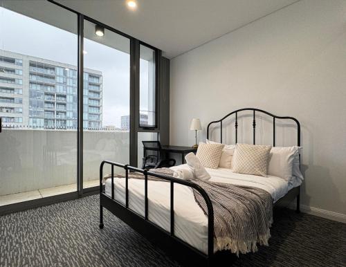 Gostinjska soba, Quiet & Practical 2BR Apartment in Zetland