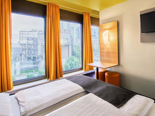 B&B Hotel Frankfurt-Hbf - image 10