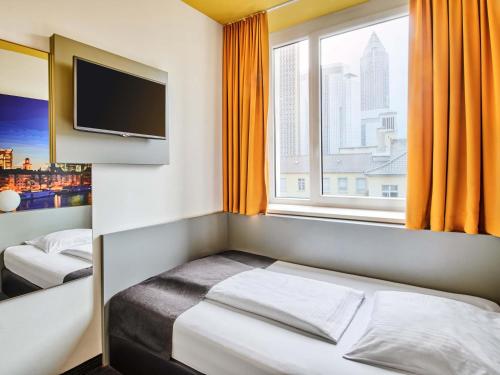 B&B Hotel Frankfurt-Hbf - image 8