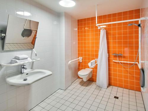 B&B HOTEL Frankfurt-Hbf - image 4