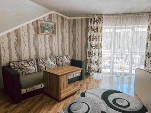 Koral Hotel in Verkhnii Koropets'