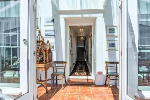 Finest Retreats - Penley Villa in 卡桑德