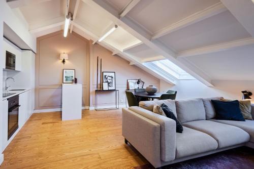 New Duplex in the heart of Lisbon, Príncipe Real, Лиссабон