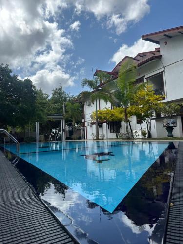 Difference Rajarata Hotel