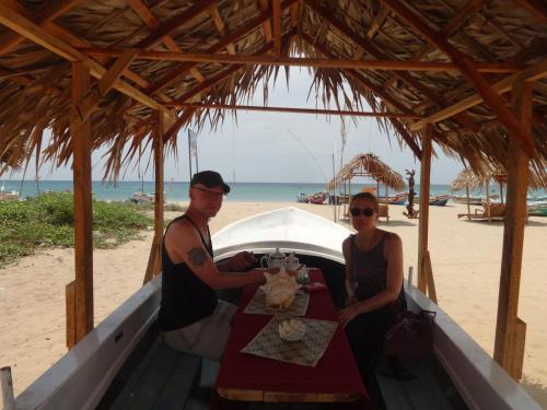 레스토랑, Hotel Angel Inn Beach in 트링코말리