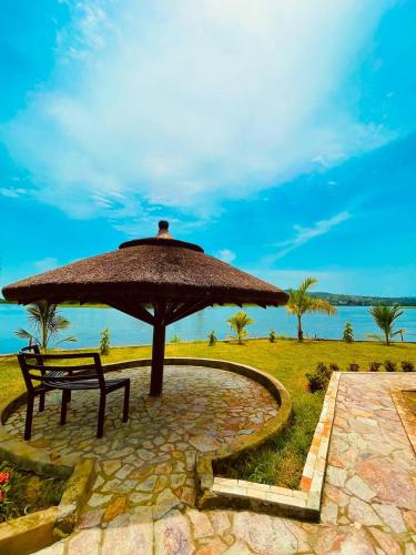Vedere, Platinum Blue Island Resort in Akosombo