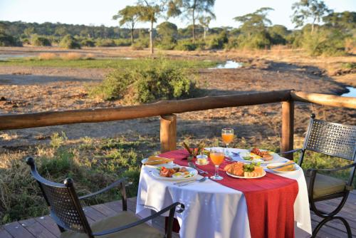 Θέα, Elephant Valley Lodge in Κασάνε