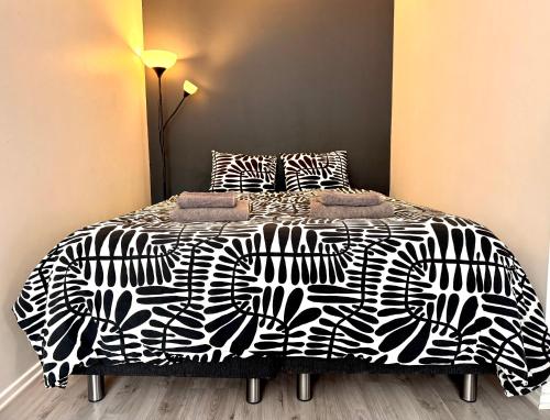 QUIET HAVEN - Fast WiFi, Functional Living, Remote Work, Doorstep Parking, Helsinki (foto 3)