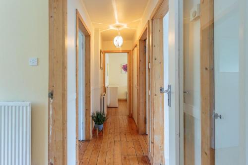 Free Parking - City Centre - 3 Bedrooms - 5 Guests in Corstorphine