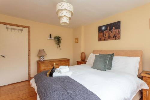Free Parking - City Centre - 3 Bedrooms - 5 Guests in Corstorphine