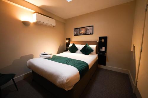 Rooms at The Scottish Stores - image 7